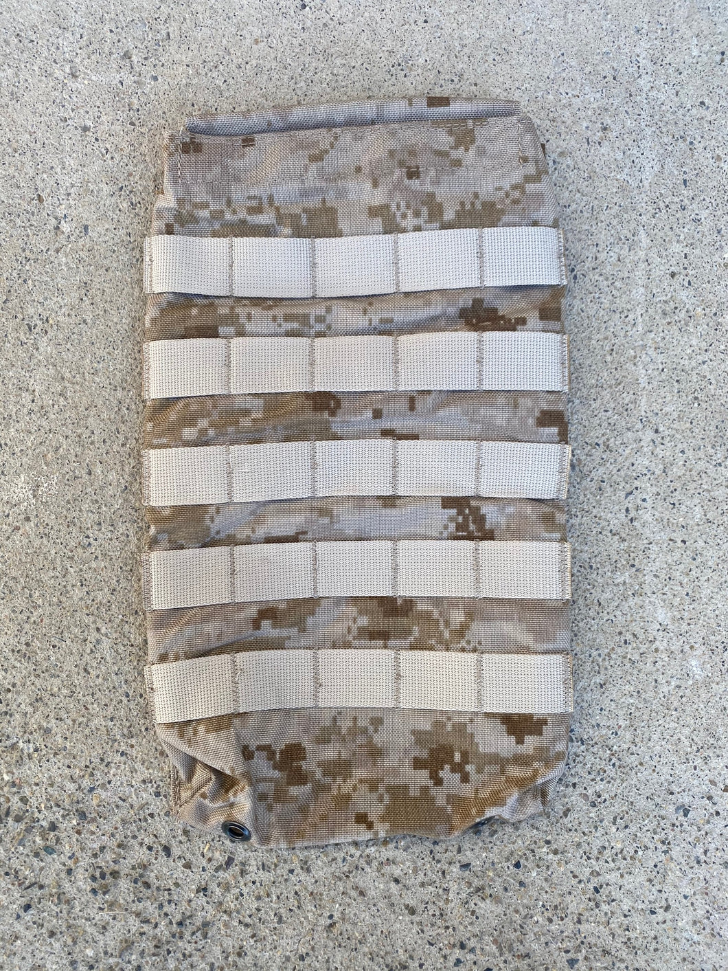 LBT-6119A 50 oz Hydration Molle Pouch - AOR1